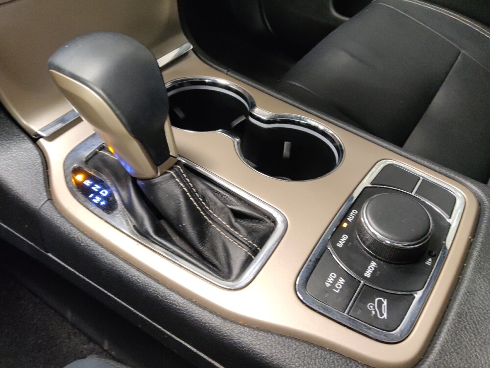 2017 Jeep Grand Cherokee in Houston, TX 77074 - 18083982 26