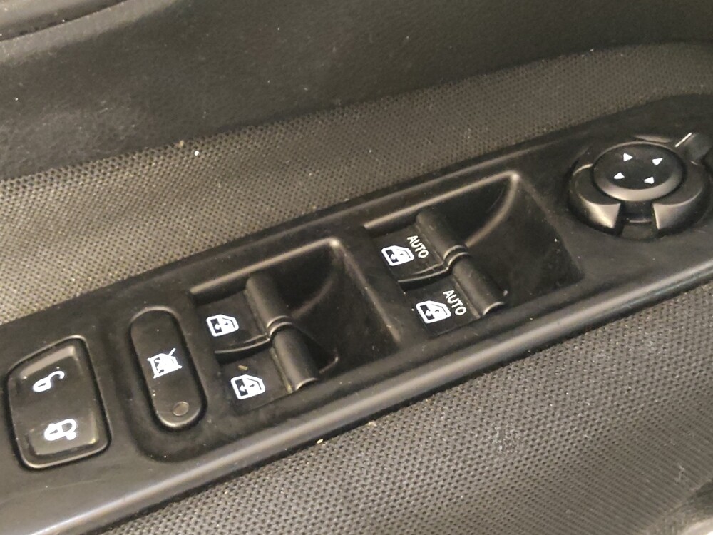 2019 Jeep Renegade in Fayetteville, NC 28304 - 18084006 26