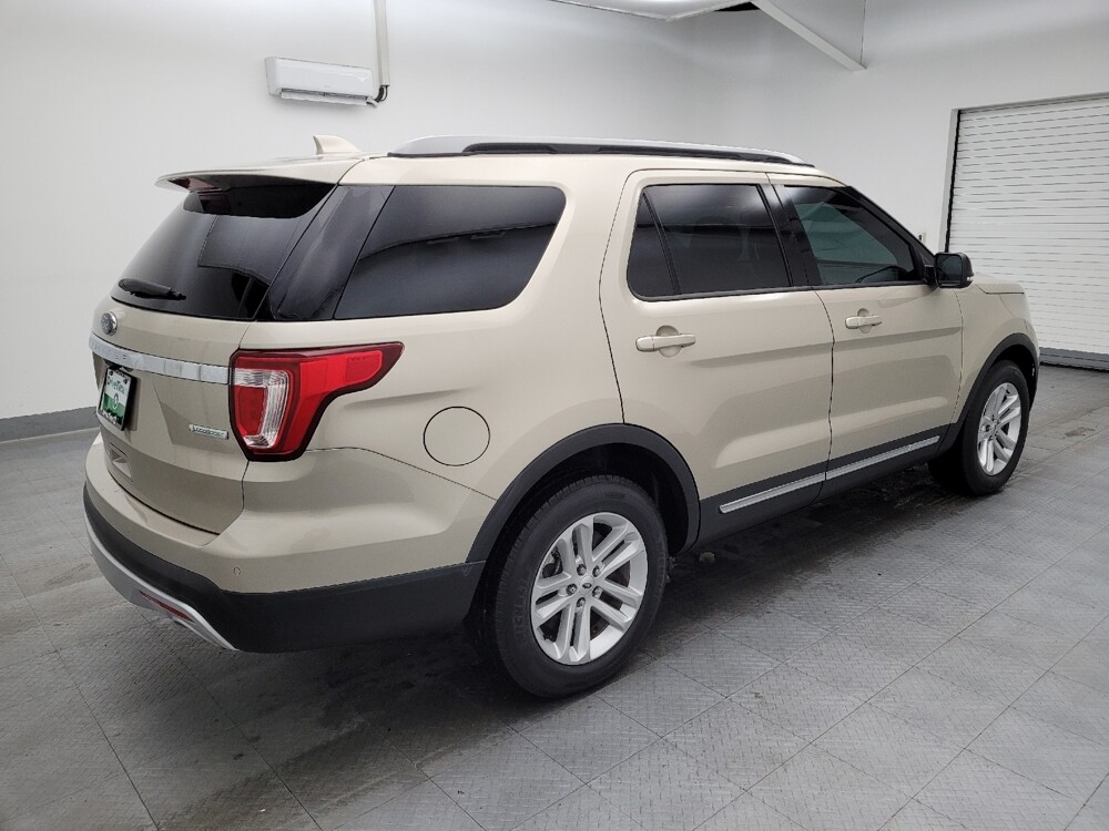 2017 Ford Explorer in Maple Heights, OH 44137 - 18084036 10