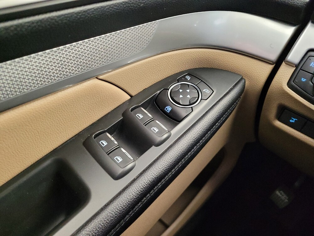 2017 Ford Explorer in Maple Heights, OH 44137 - 18084036 27