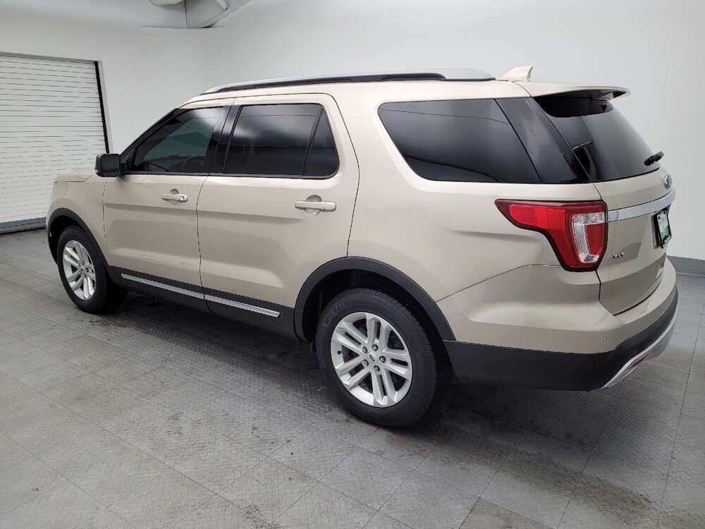 2017 Ford Explorer in Maple Heights, OH 44137 - 18084036 3