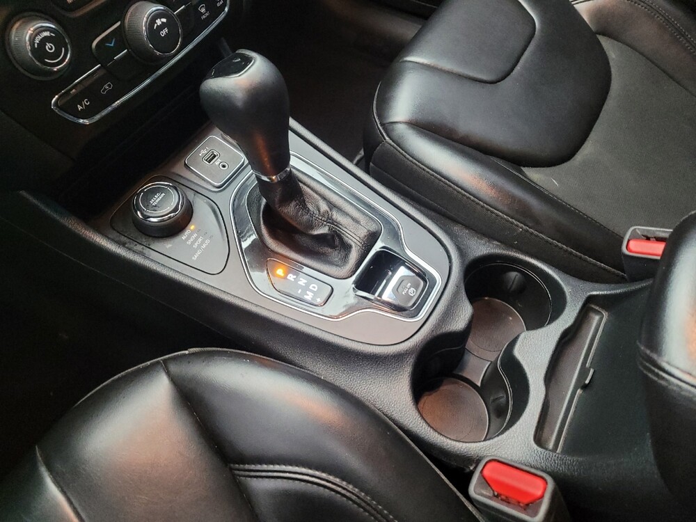 2020 Jeep Cherokee in Maple Heights, OH 44137 - 18084040 26