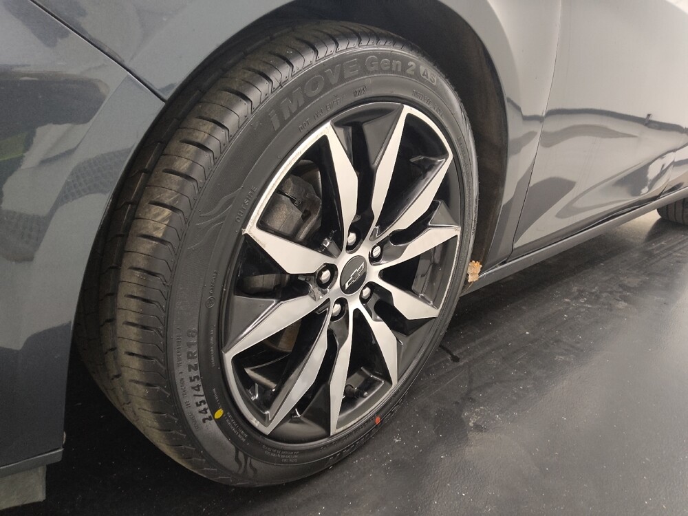 2020 Chevrolet Malibu in St. Louis, MO 63125 - 18084051 31