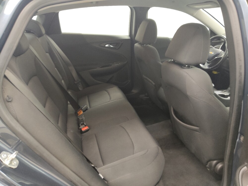 2020 Chevrolet Malibu in St. Louis, MO 63125 - 18084051 19