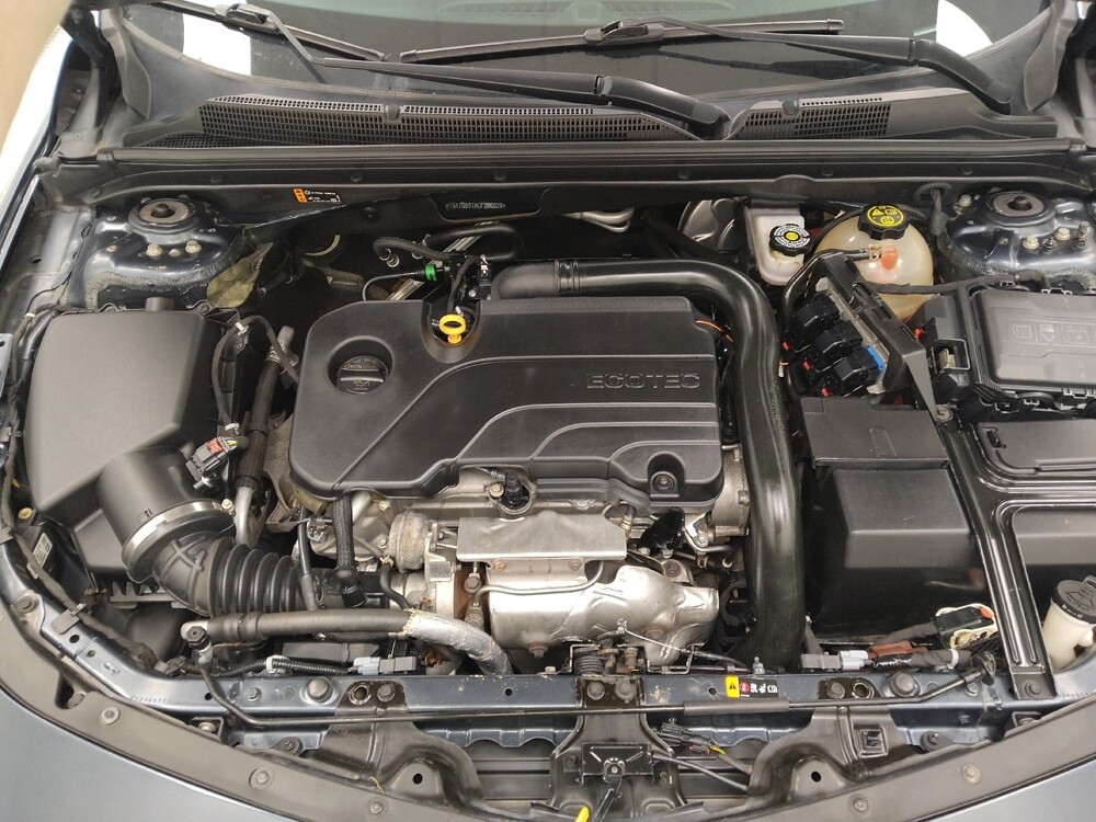 2020 Chevrolet Malibu in St. Louis, MO 63125 - 18084051 30