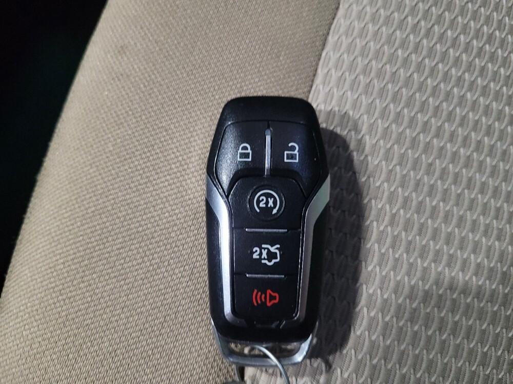 2016 Ford Explorer in Pittsburgh, PA 15237 - 18084064 32