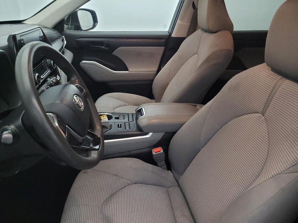 2020 Toyota Highlander in New Castle, DE 19720 - 18084065 17