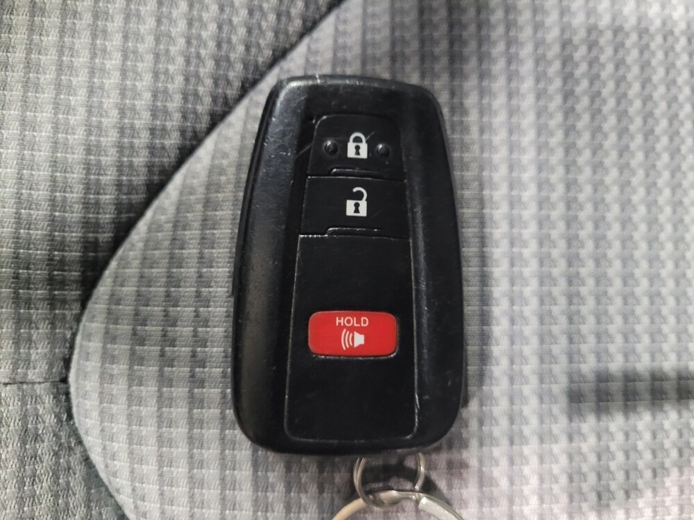 2020 Toyota Highlander in New Castle, DE 19720 - 18084065 32