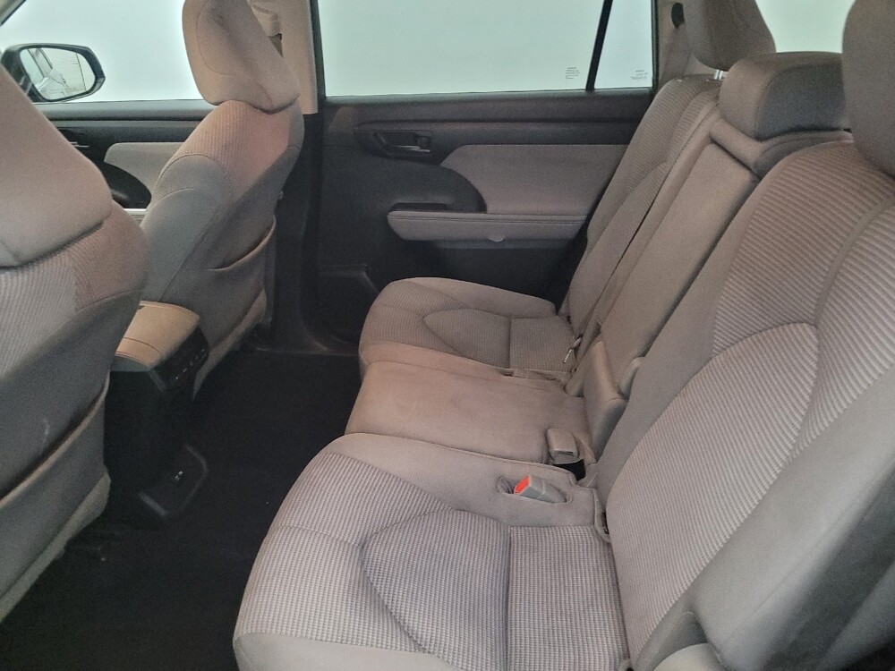 2020 Toyota Highlander in New Castle, DE 19720 - 18084065 18