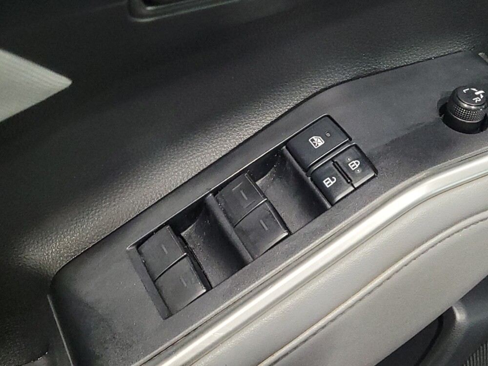 2020 Toyota Highlander in New Castle, DE 19720 - 18084065 27