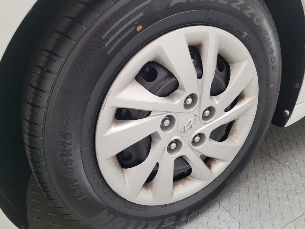 2017 Hyundai Elantra in Montclair, CA 91763 - 18084095 31