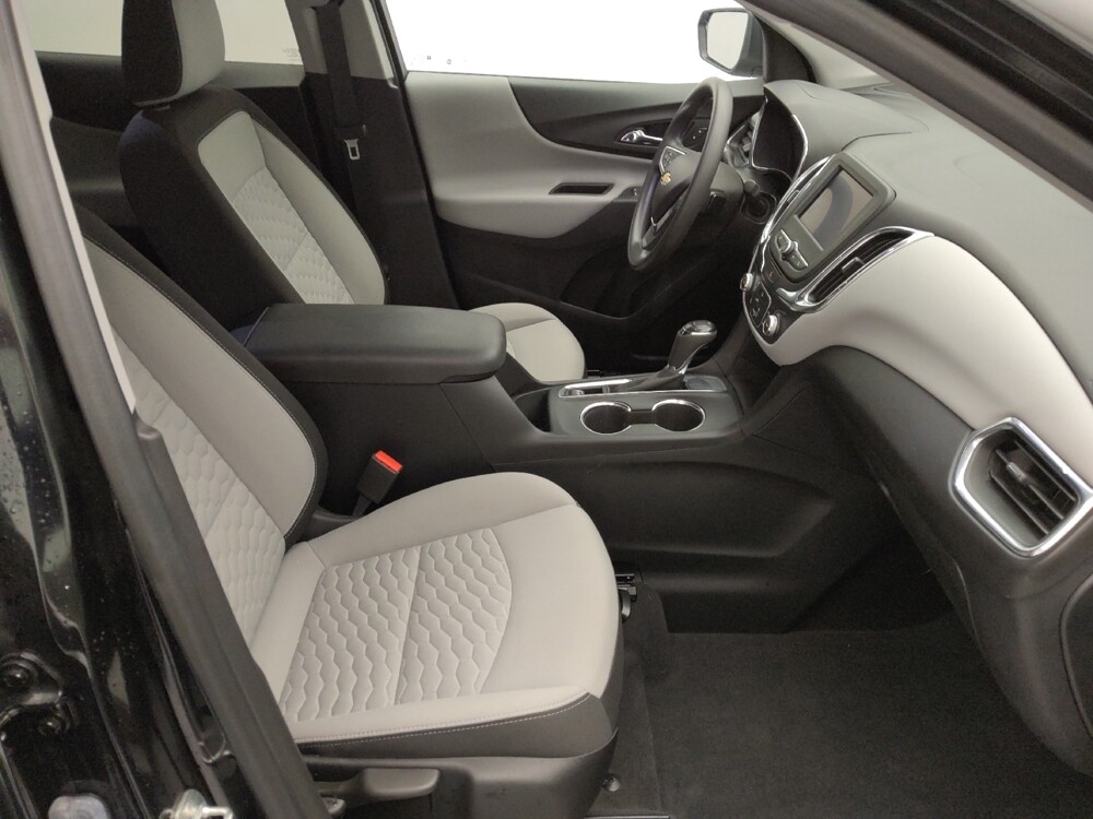 2020 Chevrolet Equinox in Topeka, KS 66611 - 18084098 21