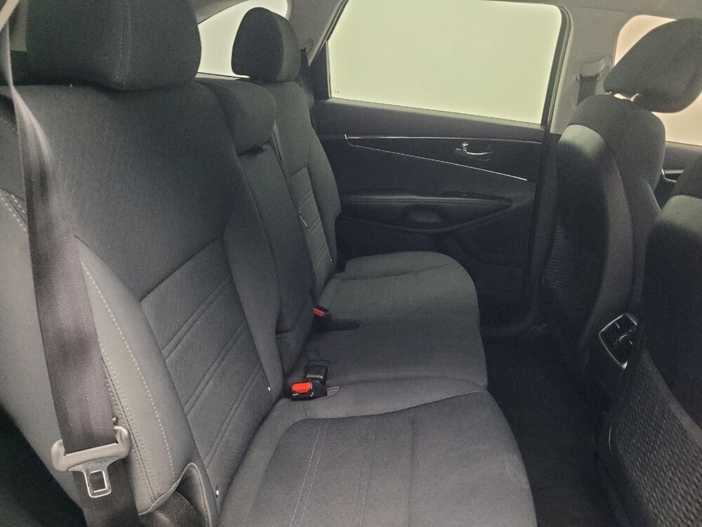 2016 Kia Sorento in Stone Mountain, GA 30083 - 18084112 19