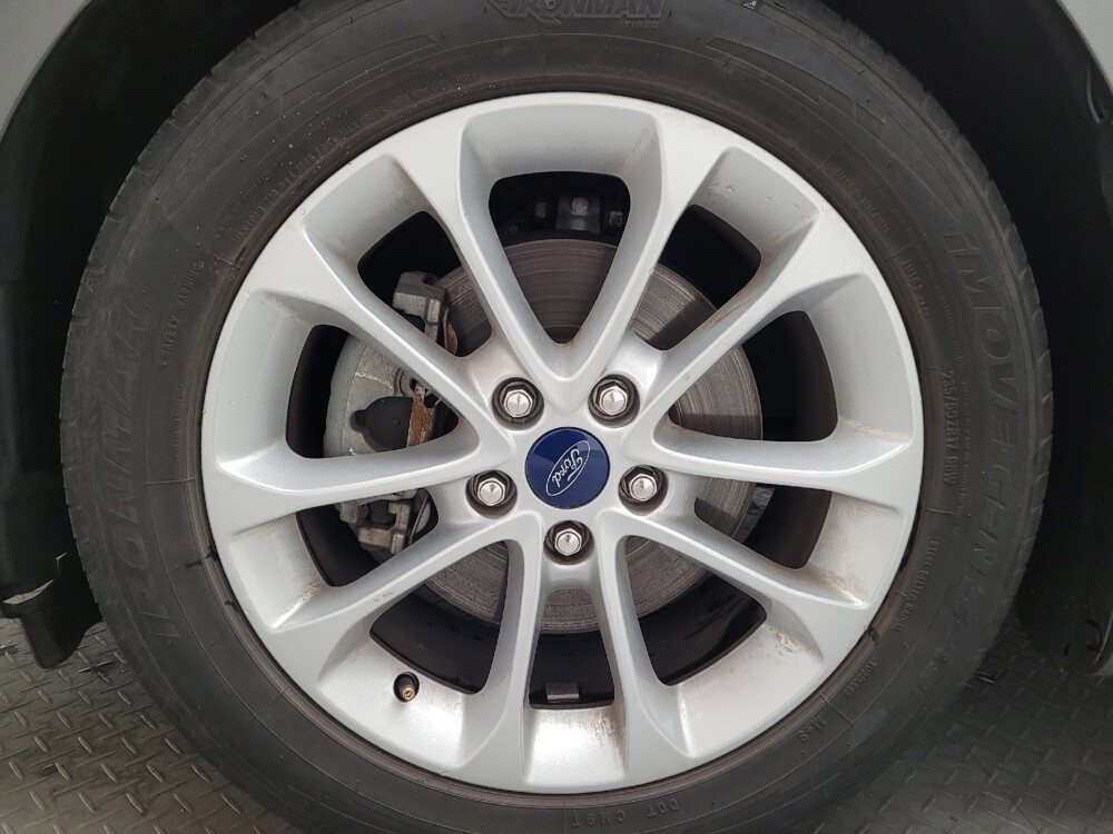 2019 Ford Fusion in Montclair, CA 91763 - 18084122 31