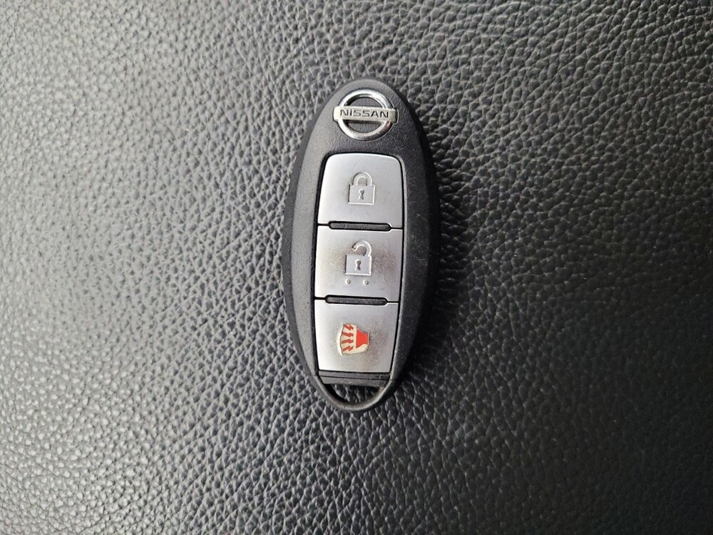 2018 Nissan Titan in Wilmington, NC 28405 - 18084125 32