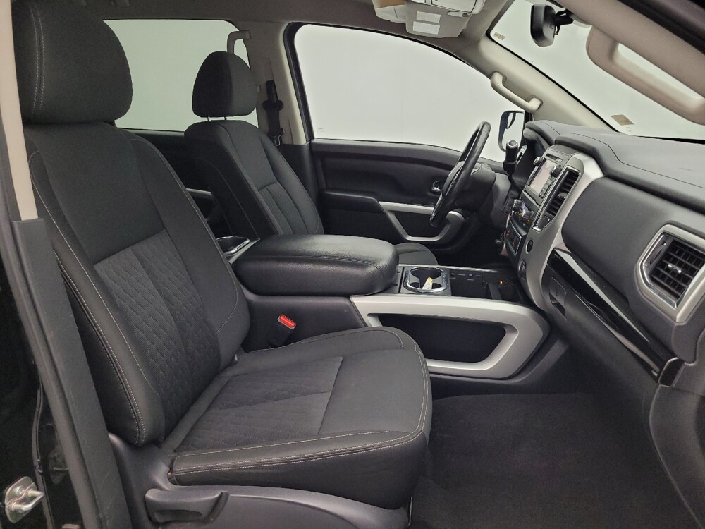 2018 Nissan Titan in Wilmington, NC 28405 - 18084125 21