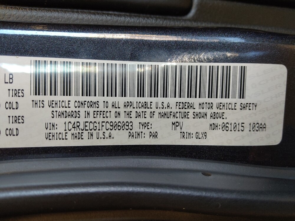 2015 Jeep Grand Cherokee in Mesa, AZ 85210 - 18084131 33