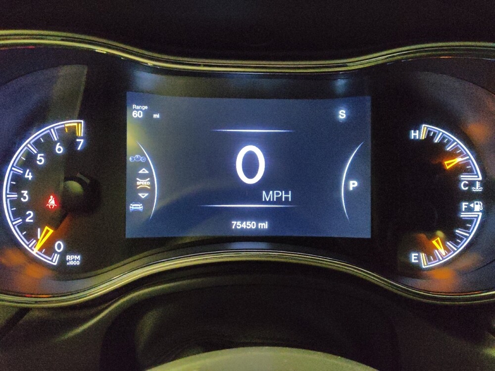 2016 Jeep Grand Cherokee in Mesa, AZ 85210 - 18084134 23