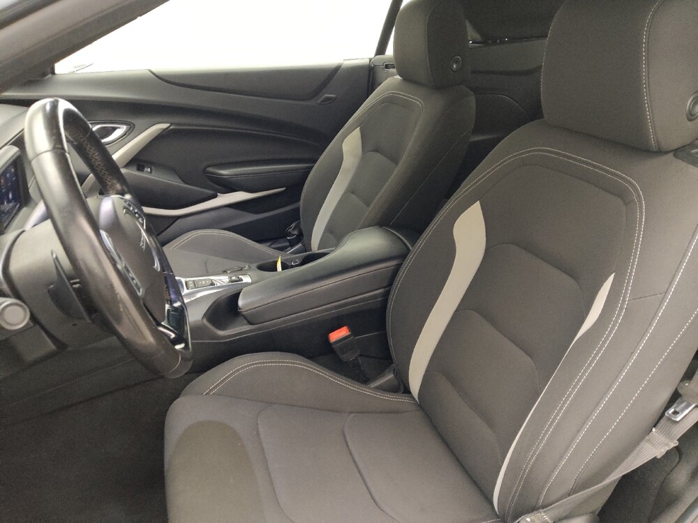 2020 Chevrolet Camaro in Miami, FL 33157 - 18084143 17