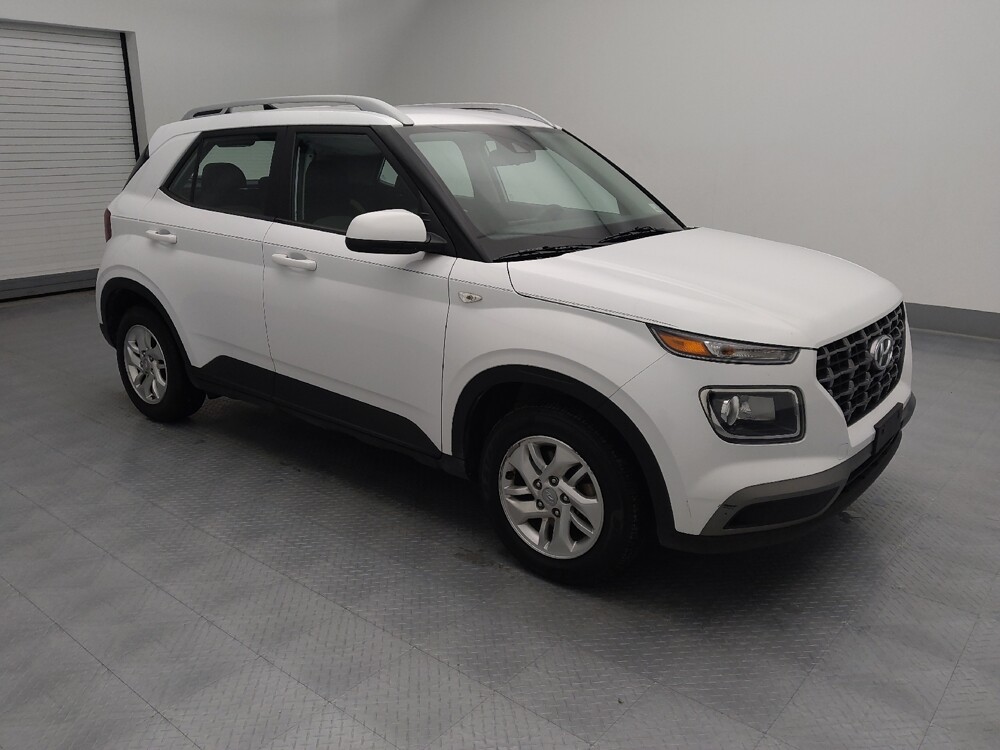 2020 Hyundai Venue in Wichita, KS 67207 - 18084153 11