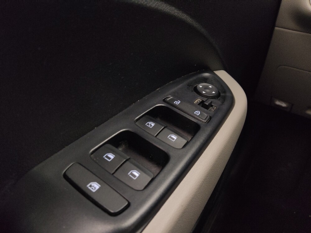 2020 Hyundai Venue in Wichita, KS 67207 - 18084153 27