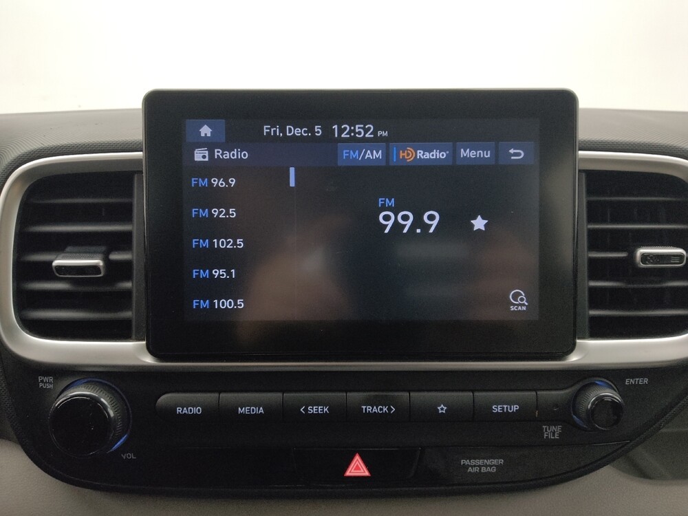 2020 Hyundai Venue in Wichita, KS 67207 - 18084153 25