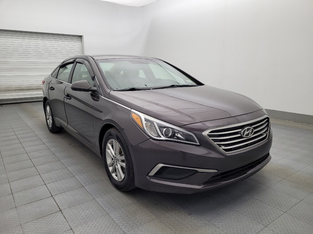 2017 Hyundai Sonata in Tampa, FL 33619 - 18084158 13