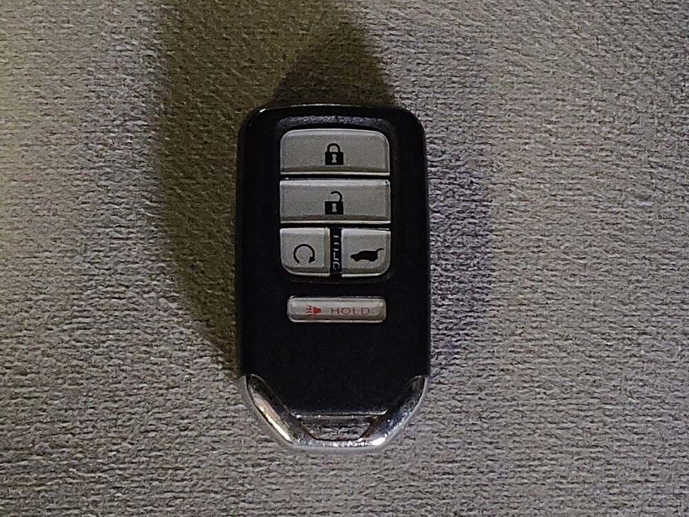 2018 Honda Pilot in Jacksonville, FL 32210 - 18084186 32