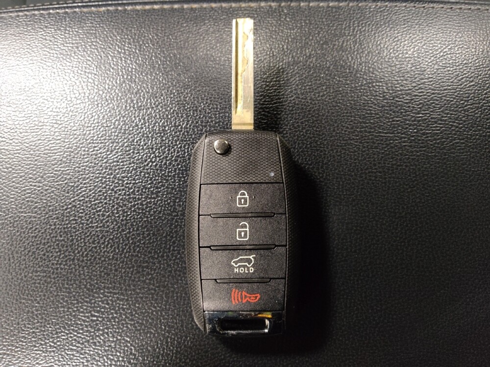 2018 Kia Sorento in Marietta, GA 30062 - 18084196 32