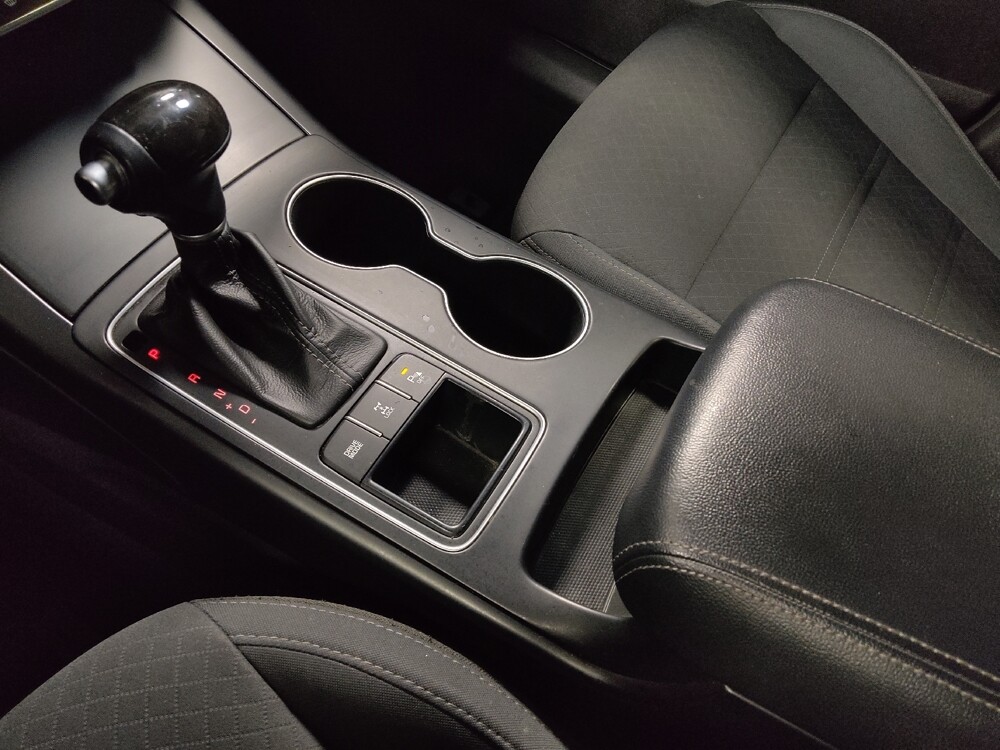 2018 Kia Sorento in Marietta, GA 30062 - 18084196 26