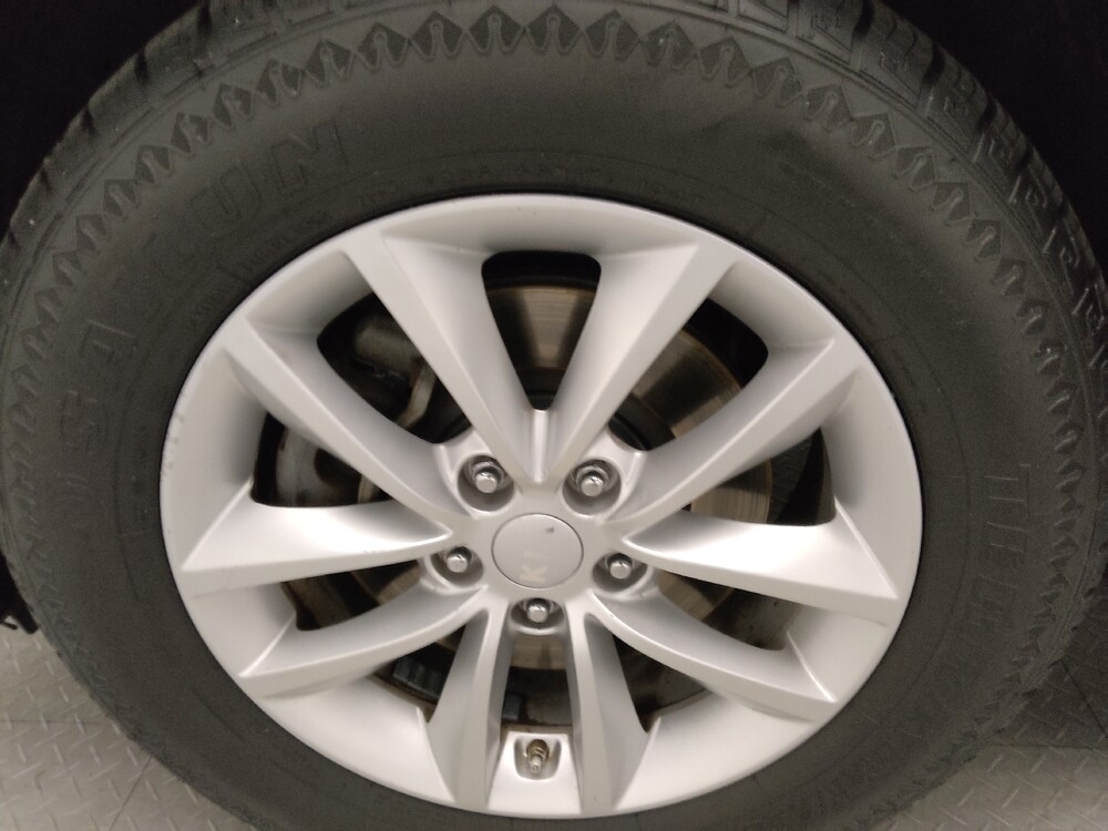 2018 Kia Sorento in Marietta, GA 30062 - 18084196 31