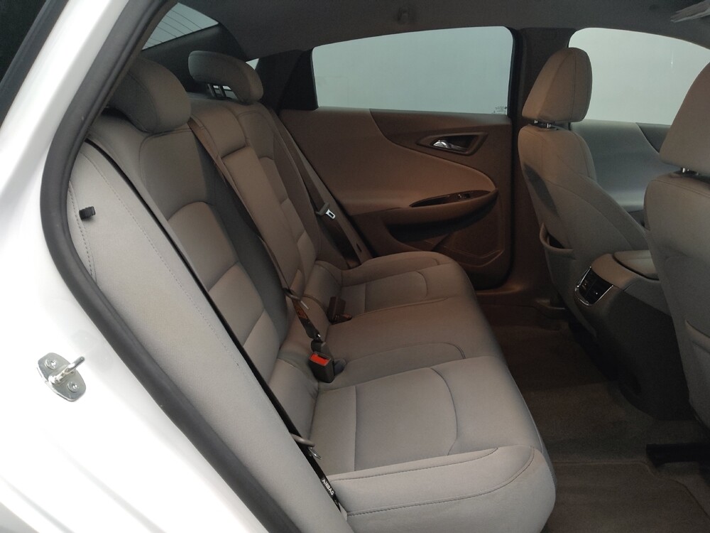 2020 Chevrolet Malibu in Fort Worth, TX 76116 - 18084206 19
