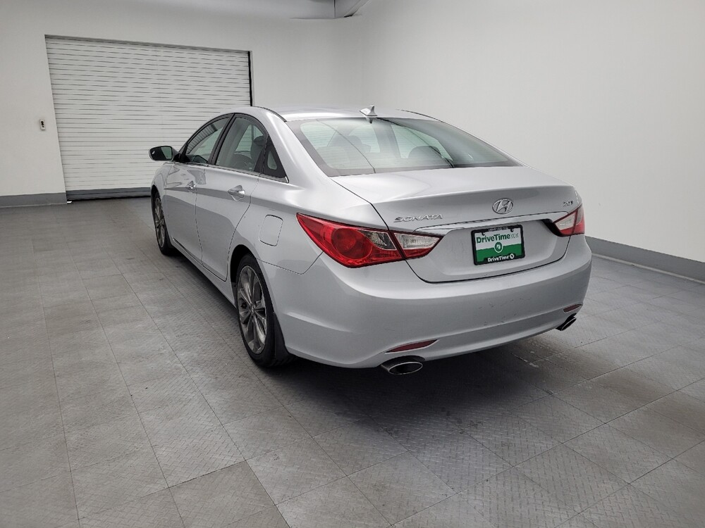 2013 Hyundai Sonata in Miamisburg, OH 45342 - 18084217 5