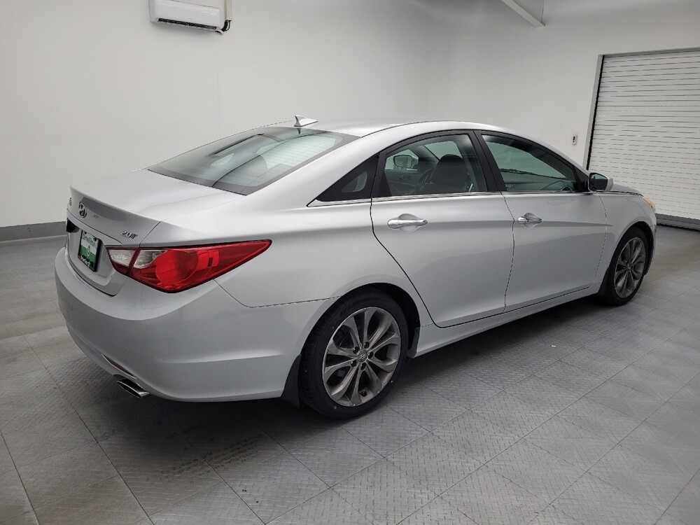 2013 Hyundai Sonata in Miamisburg, OH 45342 - 18084217 10