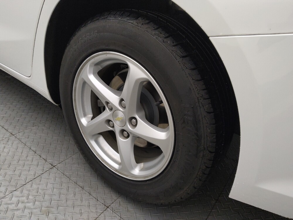 2018 Chevrolet Malibu in Houston, TX 77074 - 18084226 31