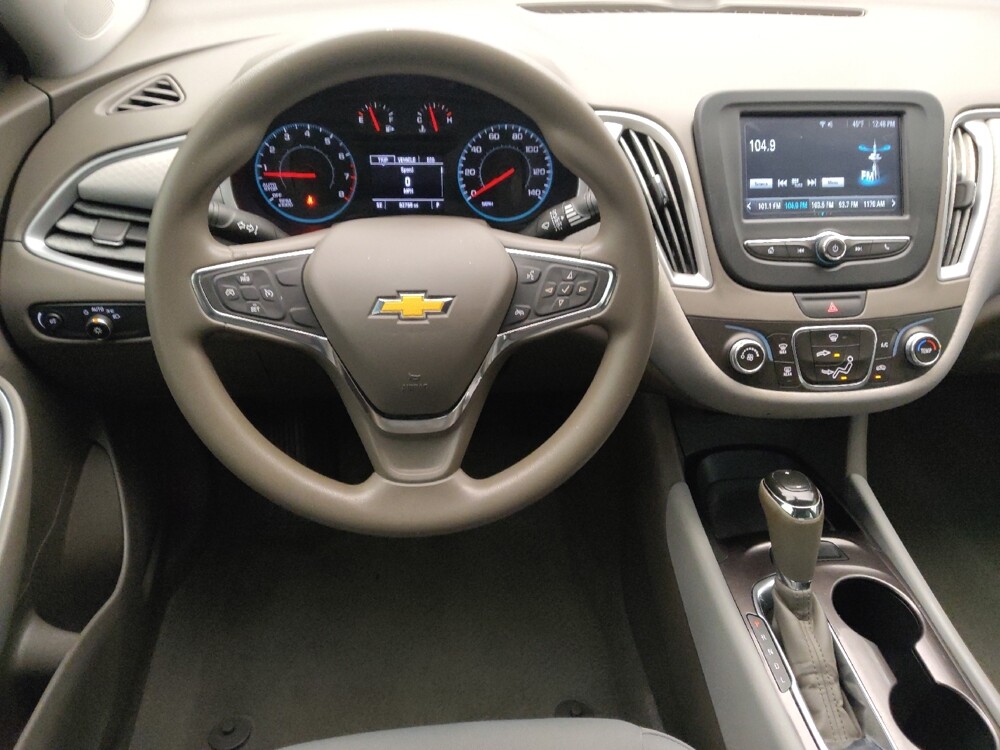 2018 Chevrolet Malibu in Houston, TX 77074 - 18084226 22