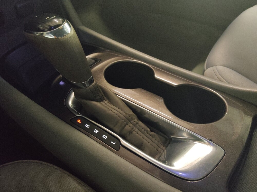 2018 Chevrolet Malibu in Houston, TX 77074 - 18084226 26