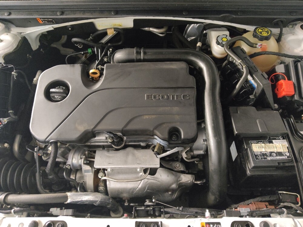 2018 Chevrolet Malibu in Houston, TX 77074 - 18084226 30