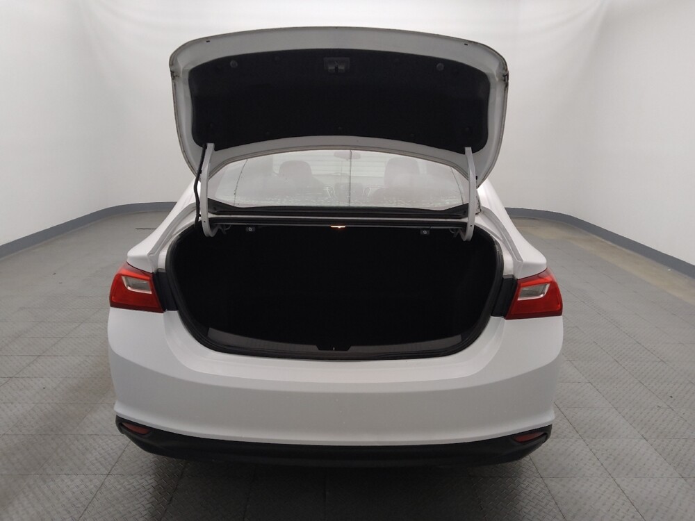 2018 Chevrolet Malibu in Houston, TX 77074 - 18084226 29