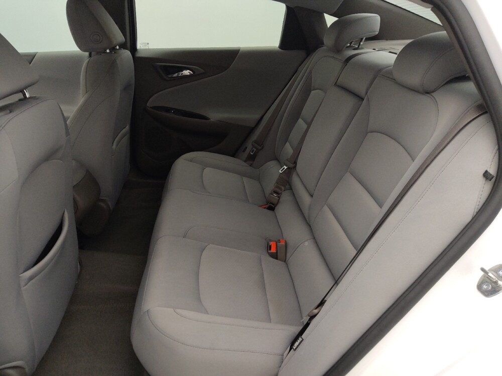 2018 Chevrolet Malibu in Houston, TX 77074 - 18084226 18