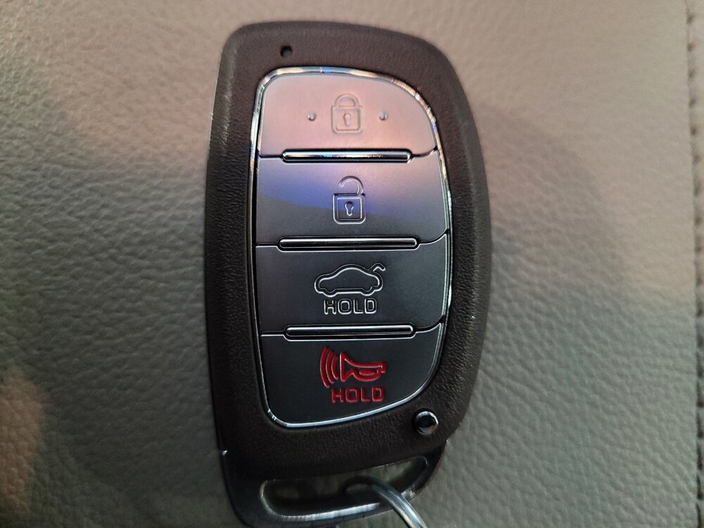 2016 Hyundai Sonata in Montclair, CA 91763 - 18084239 32