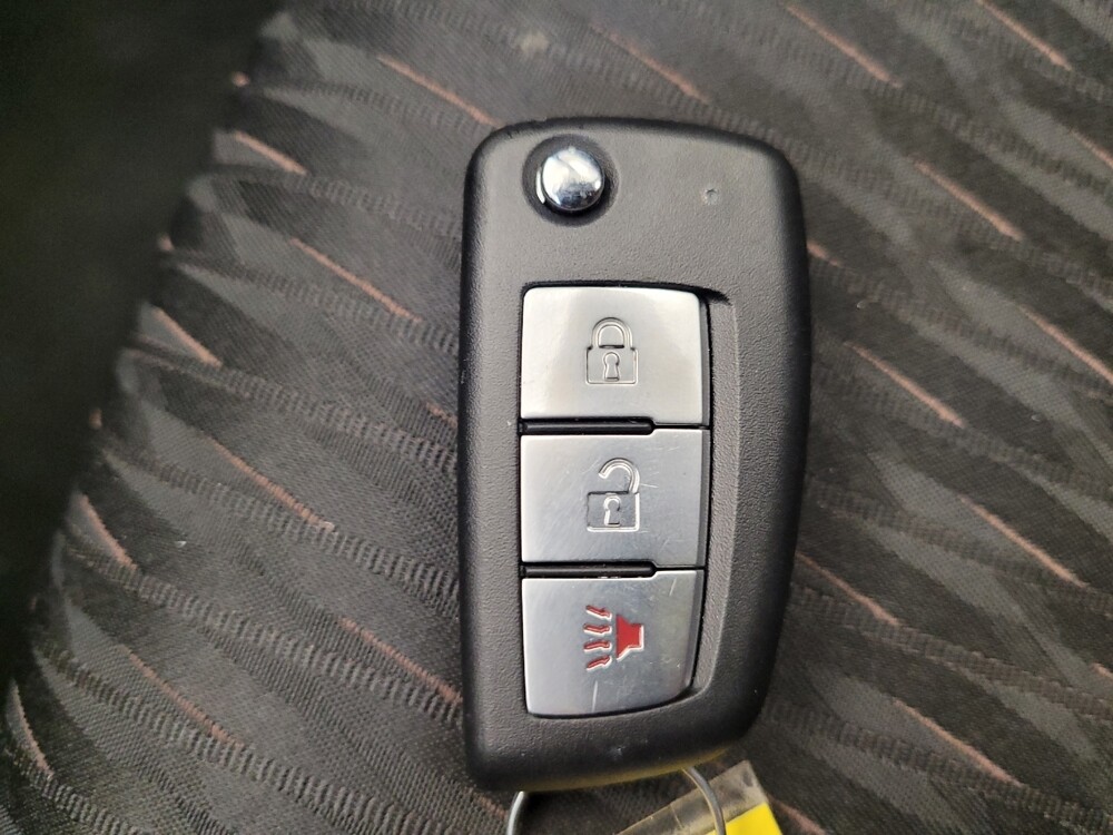 2018 Nissan Rogue in Maple Heights, OH 44137 - 18084241 32