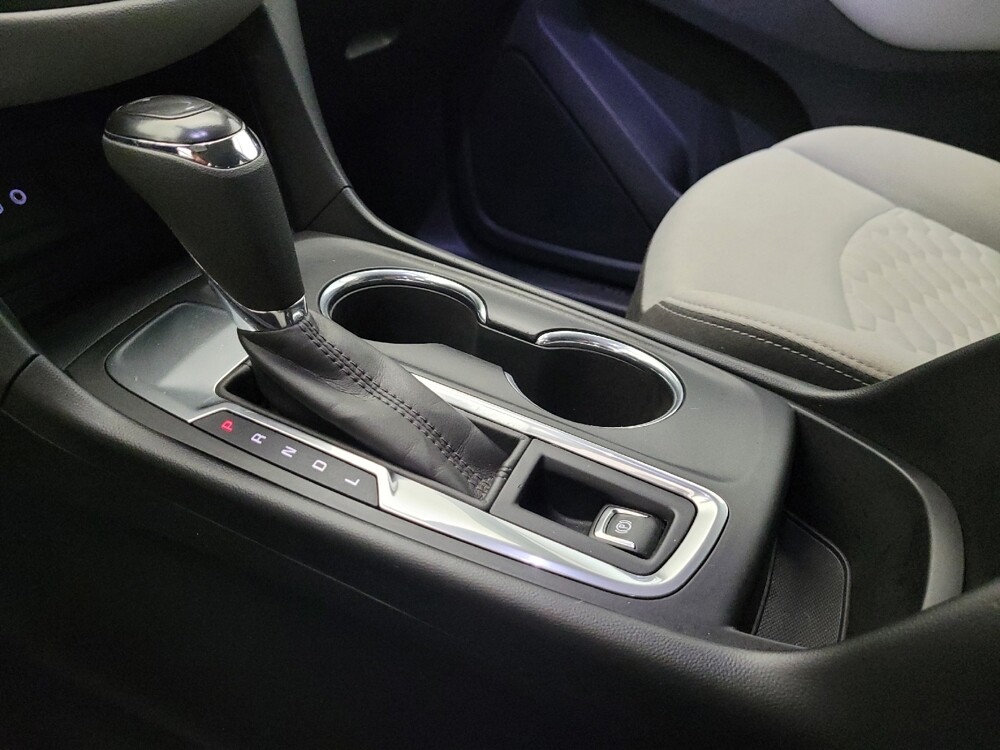 2019 Chevrolet Equinox in Phoenix, AZ 85015 - 18084251 26