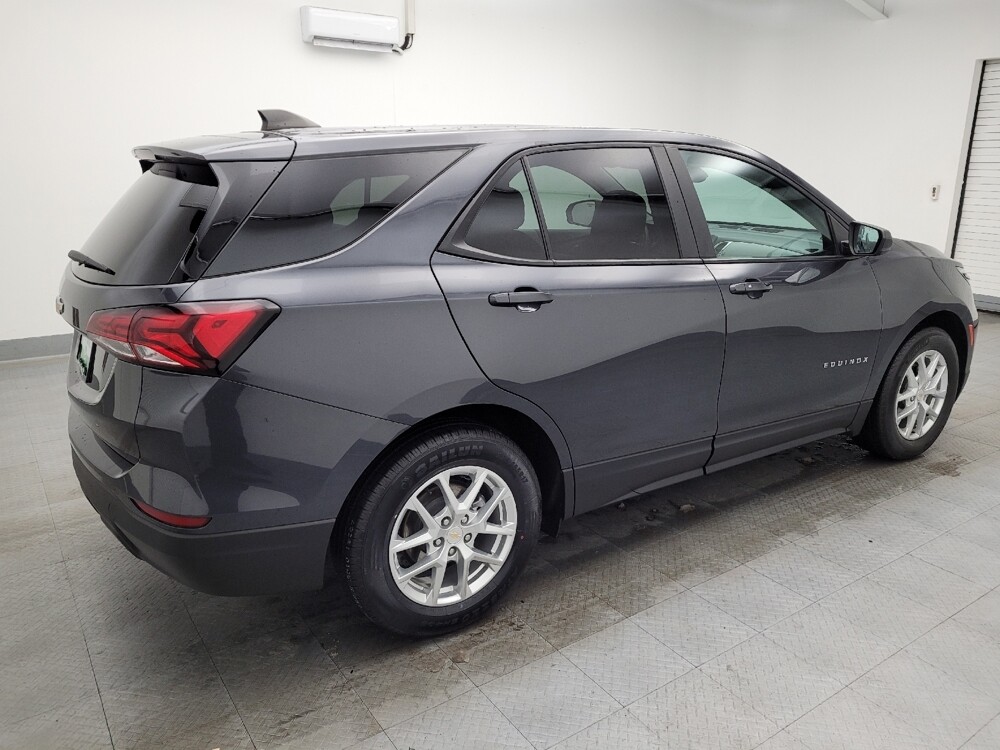 2022 Chevrolet Equinox in Maple Heights, OH 44137 - 18084254 10