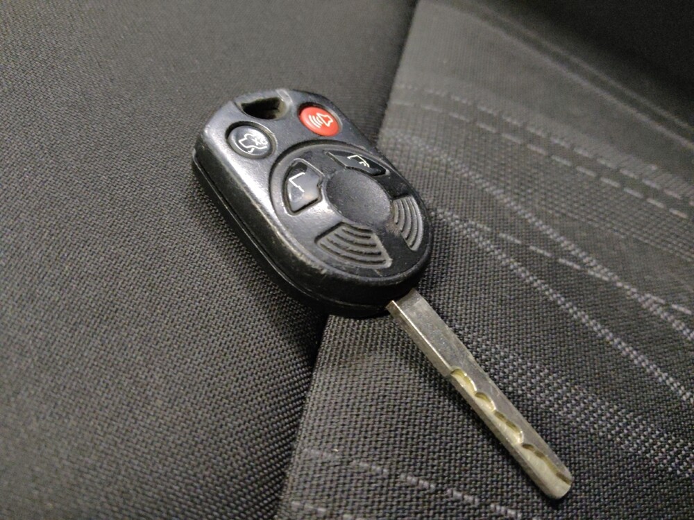 2018 Ford Focus in Mesa, AZ 85210 - 18084260 32