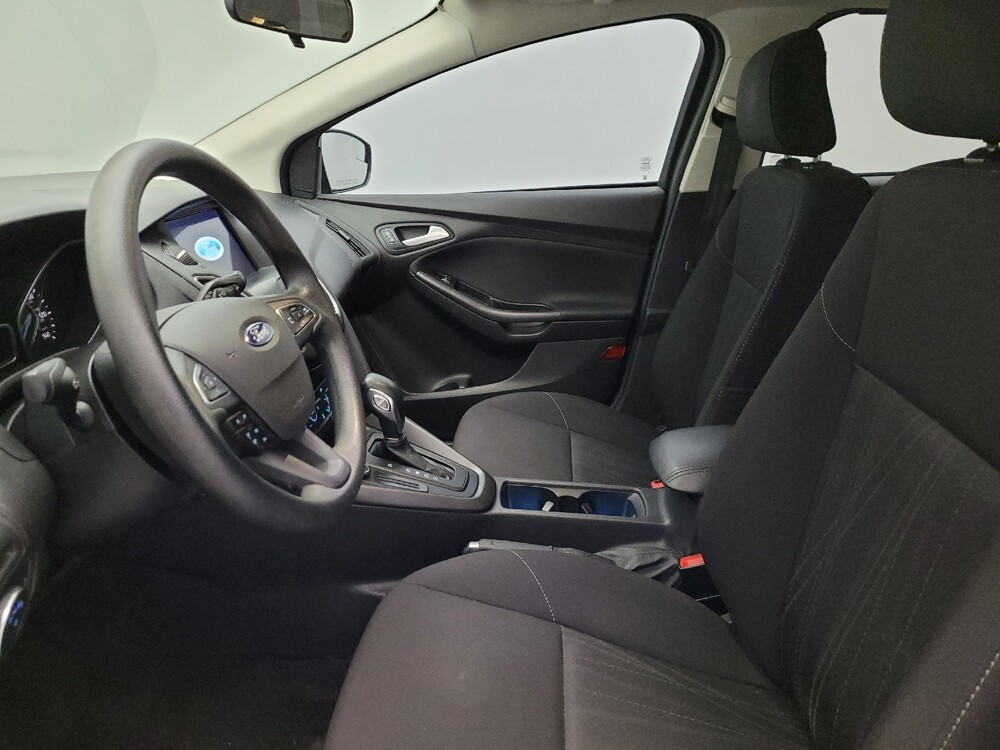 2018 Ford Focus in Mesa, AZ 85210 - 18084260 17