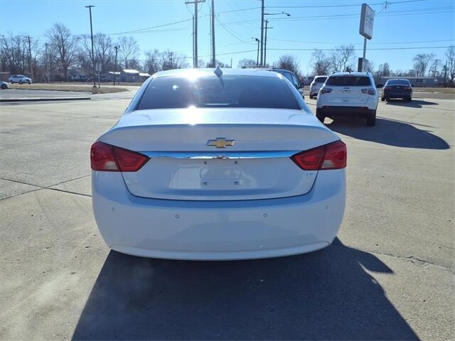 2015 Chevrolet Impala in Troy, IL 62294-1376 - 18084282 25