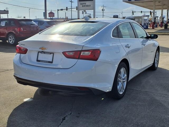 2018 Chevrolet Malibu in Troy, IL 62294-1376 - 18084284 25