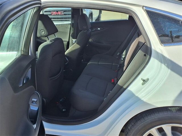 2018 Chevrolet Malibu in Troy, IL 62294-1376 - 18084284 49