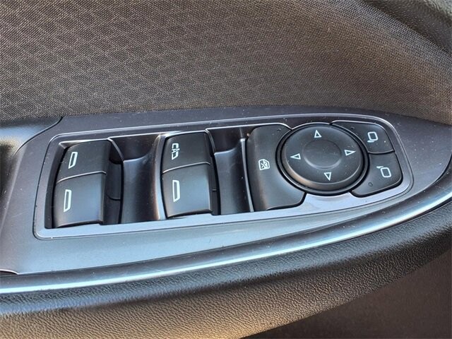 2018 Chevrolet Malibu in Troy, IL 62294-1376 - 18084284 45